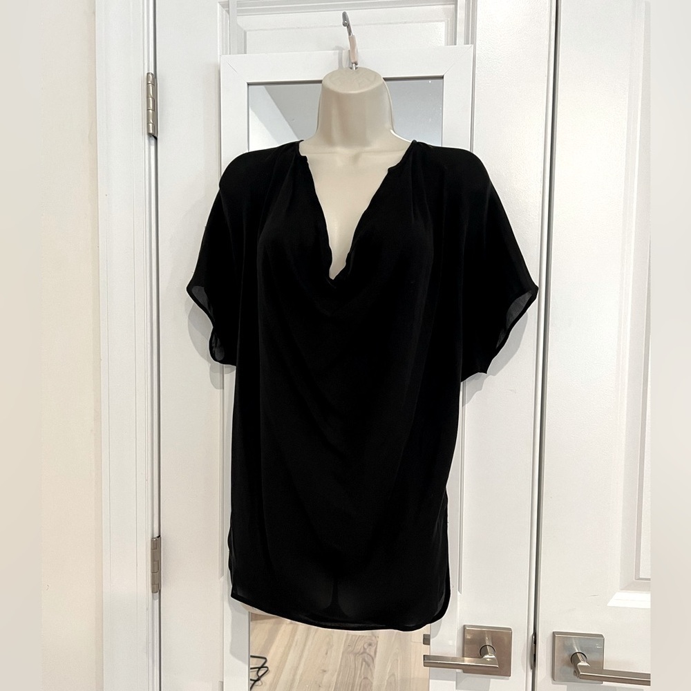 Vince black Silk Tee Vneck size small